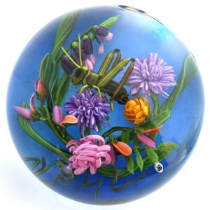 Grashuepfer In einer eigenen Welt VIII von Stefan Bracht