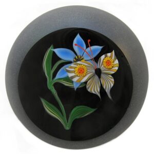 Correia Blaue Blume und Schmetterling von Chris Buzzini