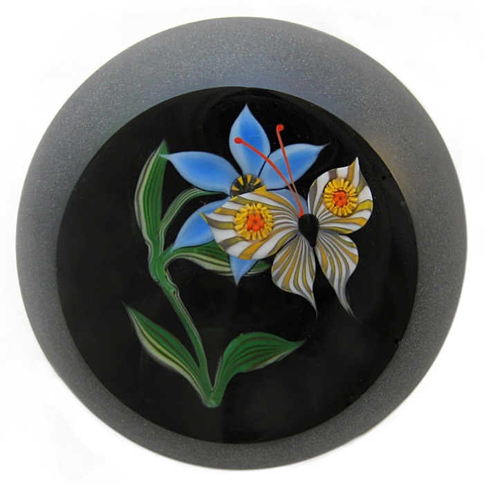 Correia Blaue Blume und Schmetterling von Chris Buzzini
