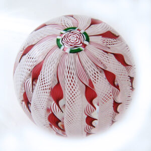 Crown Weight weiss rot von Cod-Glass-Works Cape