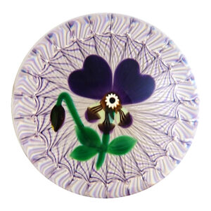 Selkirk Glass Stiefmuetterchen Lace Koerbchen von Peter Holmes