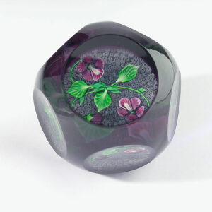 Violette von Louis Saint